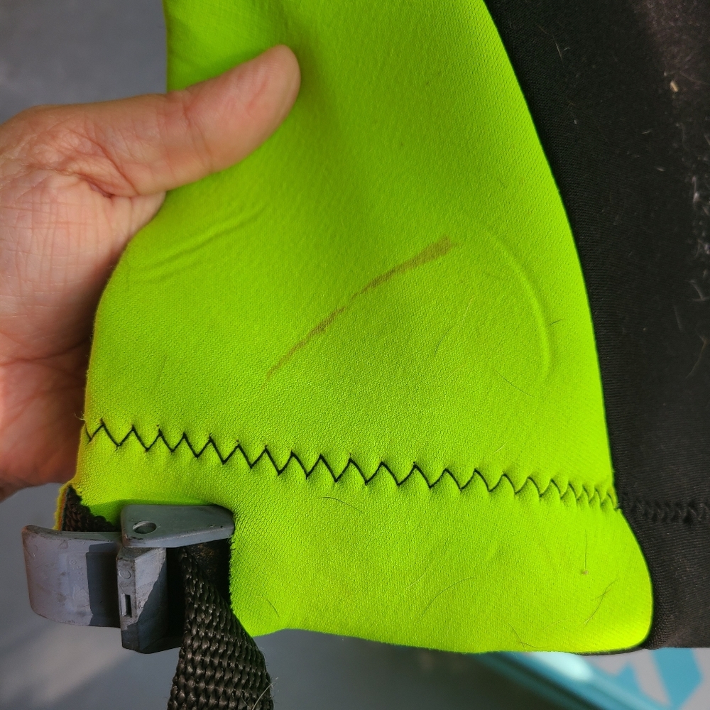 Wetsuit - Picture 4 of 5